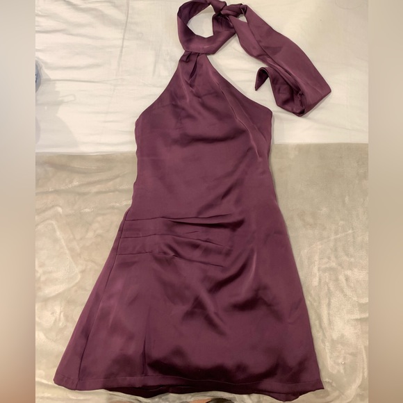 Asymmetrical high neck tie dress - Picture 3 of 3